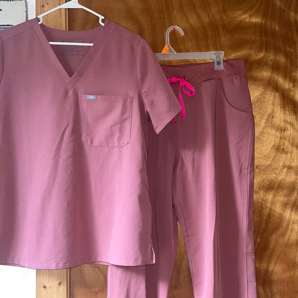 FIGS L TALL Scrubs